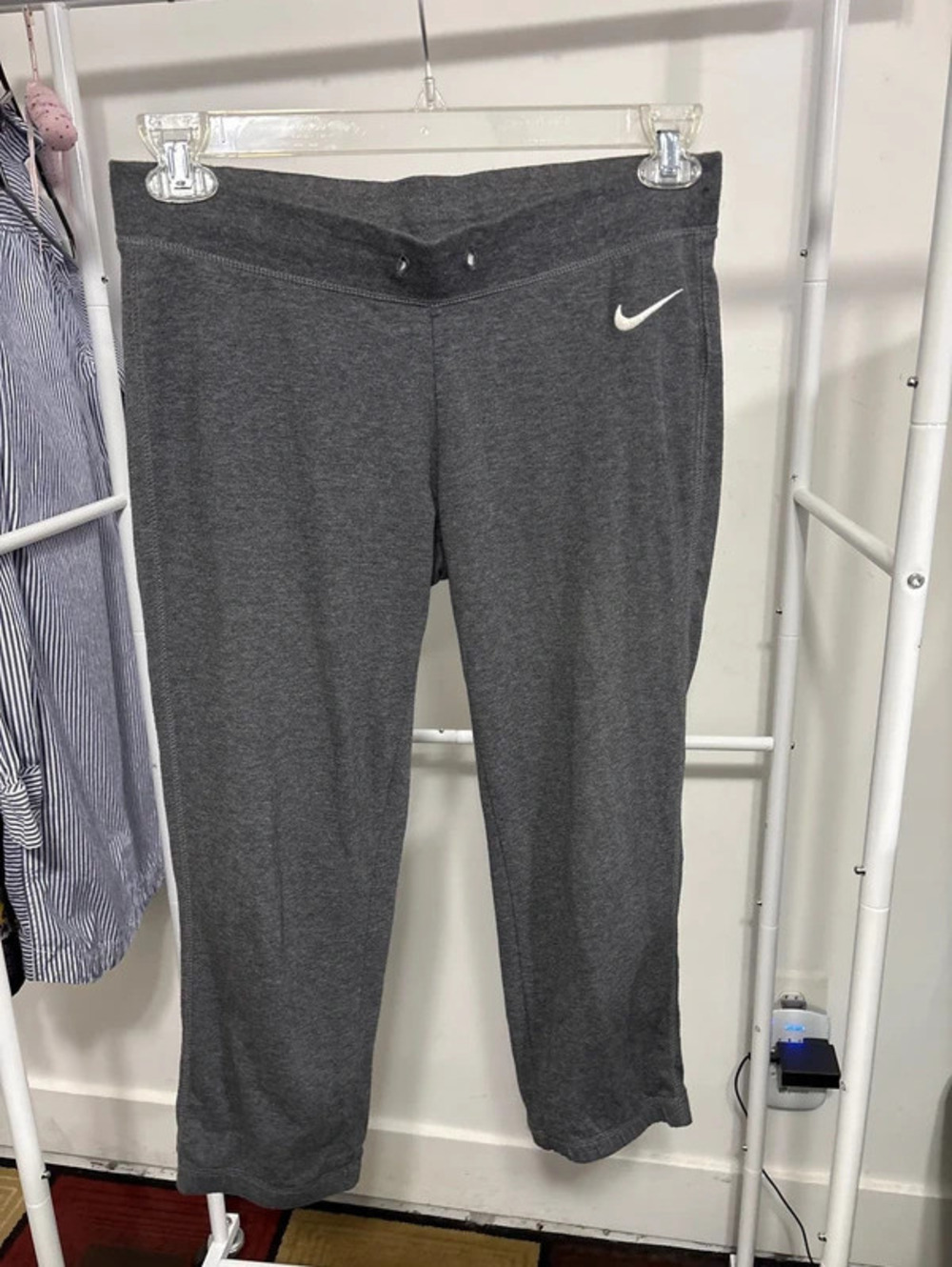 Nike sz small joggers gray elastic waist no drawstring